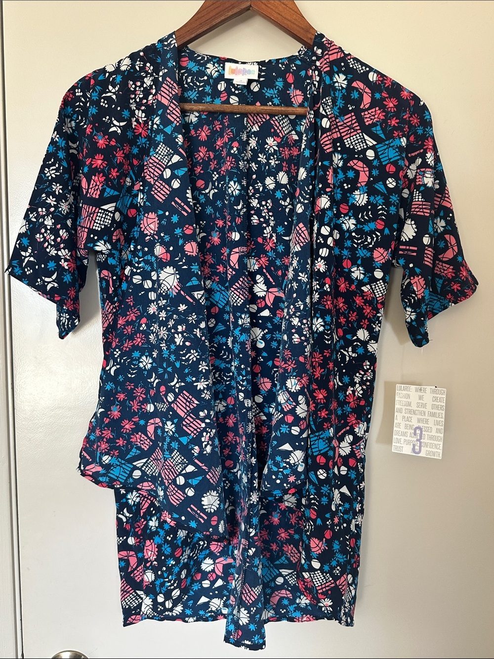 NWT - LulaRoe kimono cover (size 3 / SMALL)